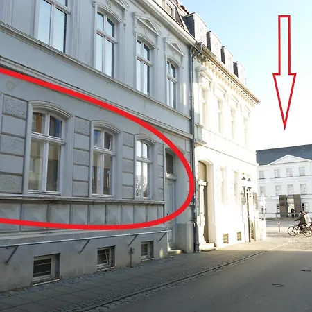 Innenstadt - 110m2 Wunderschoener Altbau Am Landesmuseum Mit 3 Schlafzimmern Und 2 Baedern 아파트 그라이프스발트