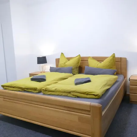 Apartment Innenstadt - 110m2 Wunderschoener Altbau Am Landesmuseum Mit 3 Schlafzimmern Und 2 Baedern Greifswald