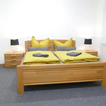 Innenstadt - 110m2 Wunderschoener Altbau Am Landesmuseum Mit 3 Schlafzimmern Und 2 Baedern *