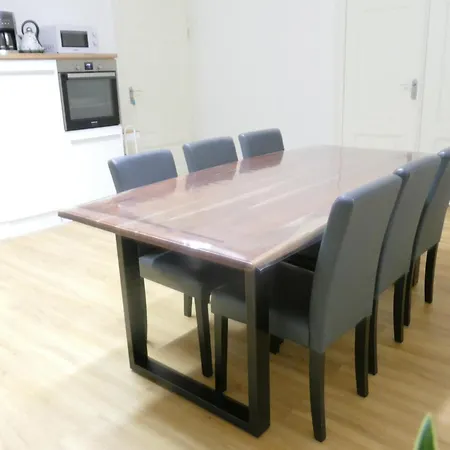 아파트 Innenstadt - 110m2 Wunderschoener Altbau Am Landesmuseum Mit 3 Schlafzimmern Und 2 Baedern